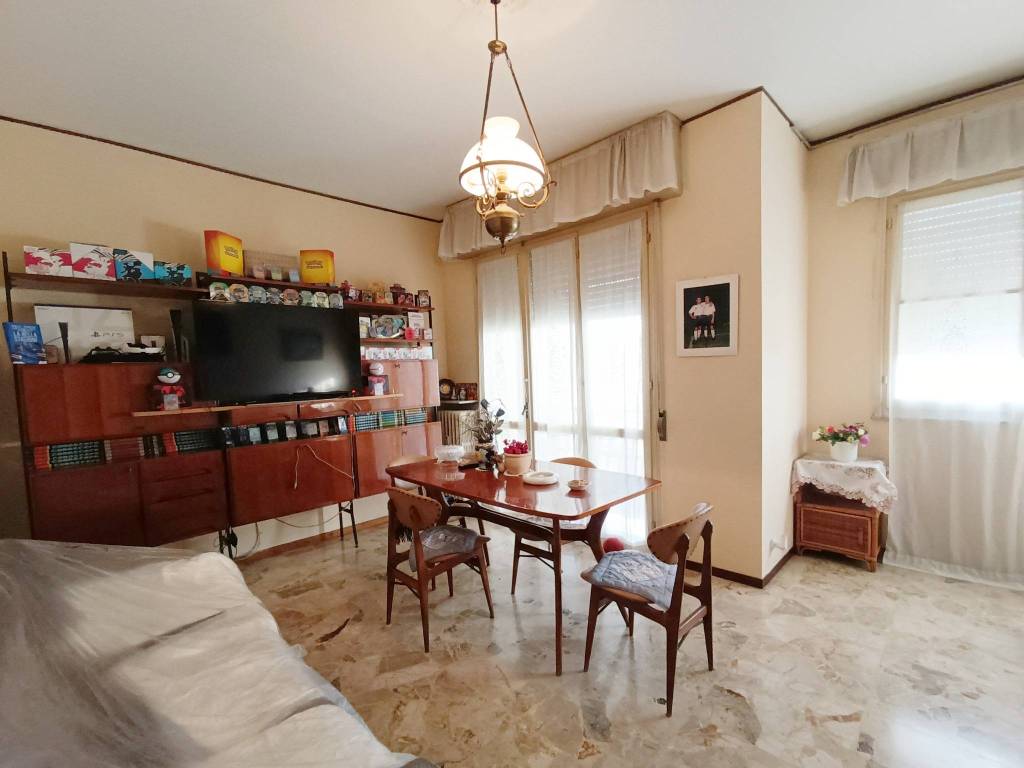 Appartamento a Reggio emilia in Via Guido Riccio Fogliani - Foto 2
