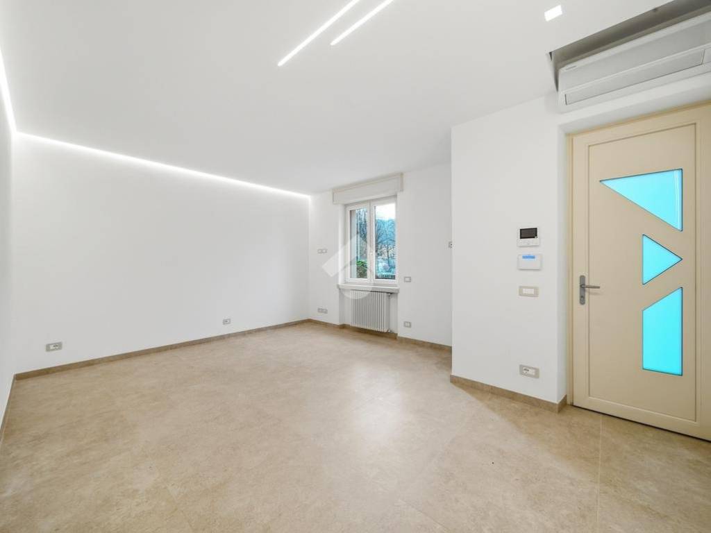 Villa a Grezzana in Via G. Degani, 11 - Foto 3