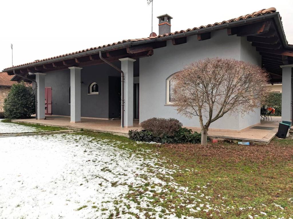 Villa a Busca in Via Marchesi di Busca, 8 - Foto 2