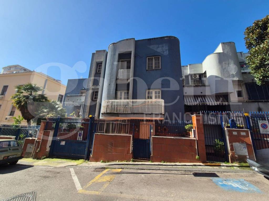 Casa indipendente a Torre annunziata in Via Luigi Iacono - Foto 2