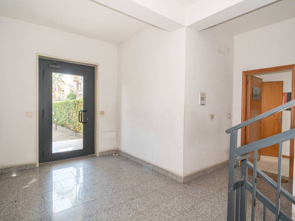 Appartamento a Giarre in Viale Aldo Moro, 51 - Foto 4