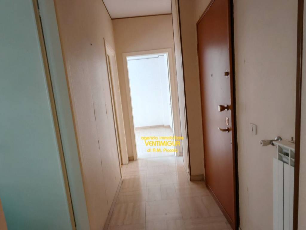 Appartamento a Ventimiglia in Via C. Metella - Foto 5