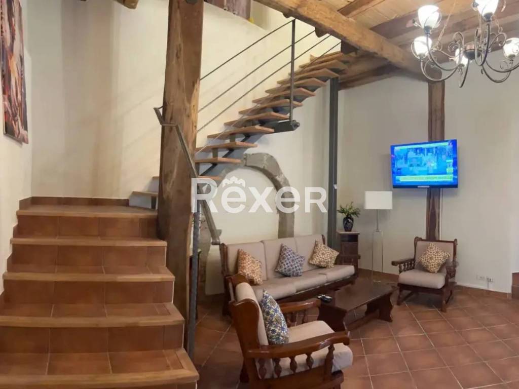 Casa indipendente a Castiglione di sicilia in Via Madonna della Catena - Foto 5