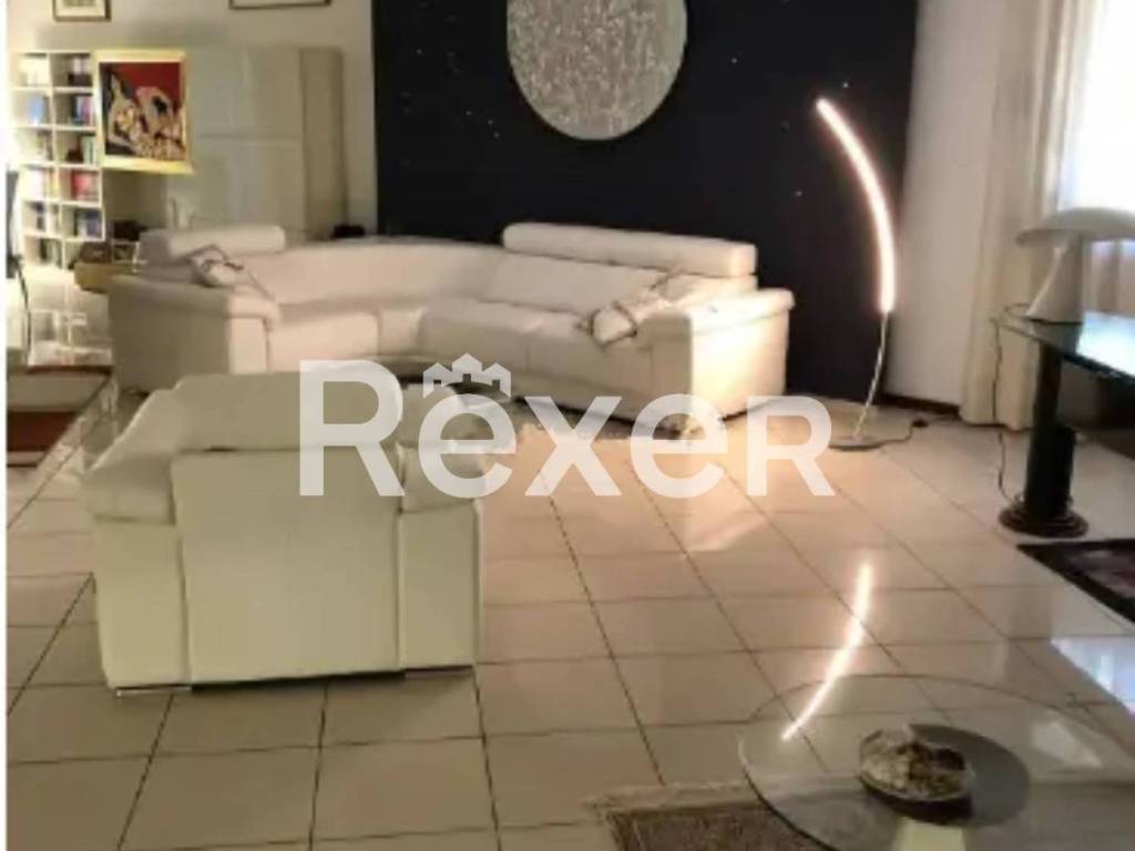 Casa indipendente a Leonforte in Via I Maggio - Foto 2