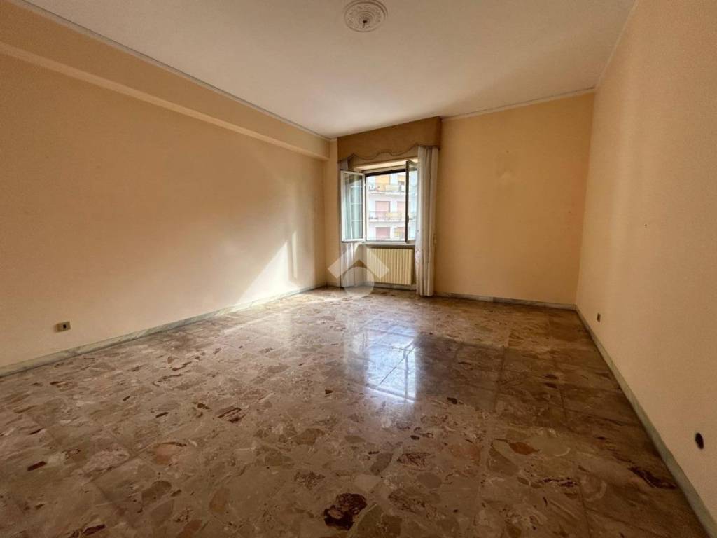 Appartamento a Cosenza in COSENZA PIAZZA ZUMBINI, 25 - Foto 4