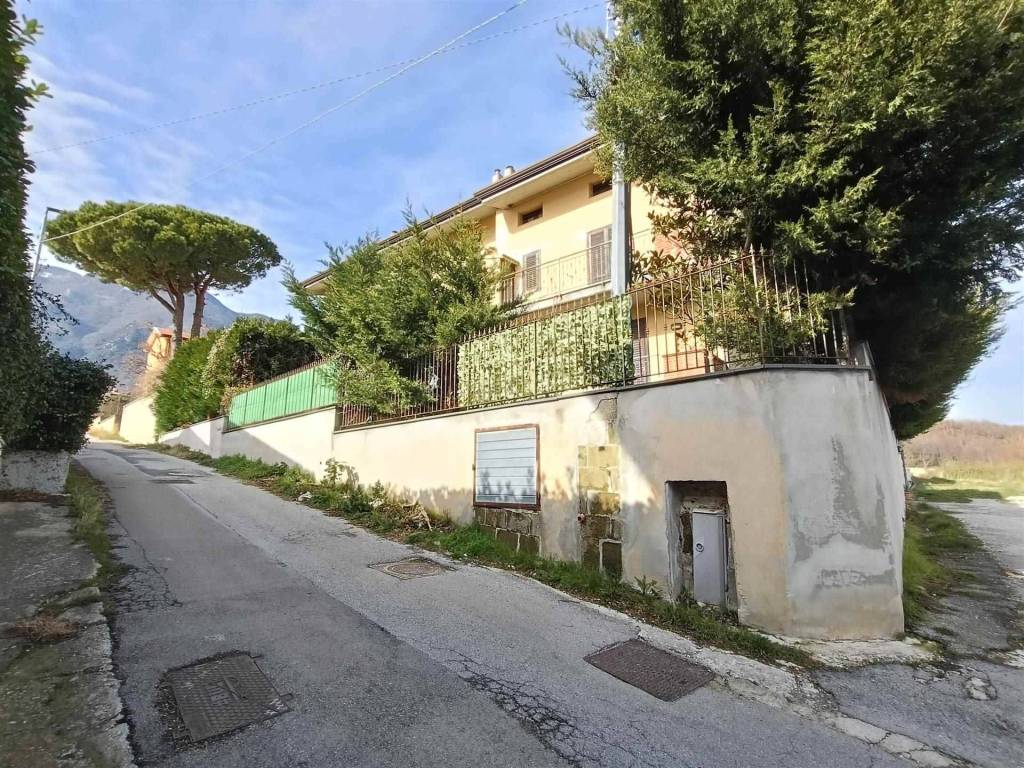 Villa a Avellino in Strada dai pennini per Ospedaletto contrada casale - Foto 3