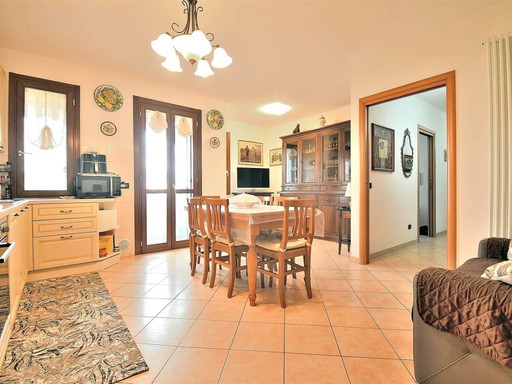 Appartamento a Colle di val d'elsa in Via di Casabassa - Foto 5
