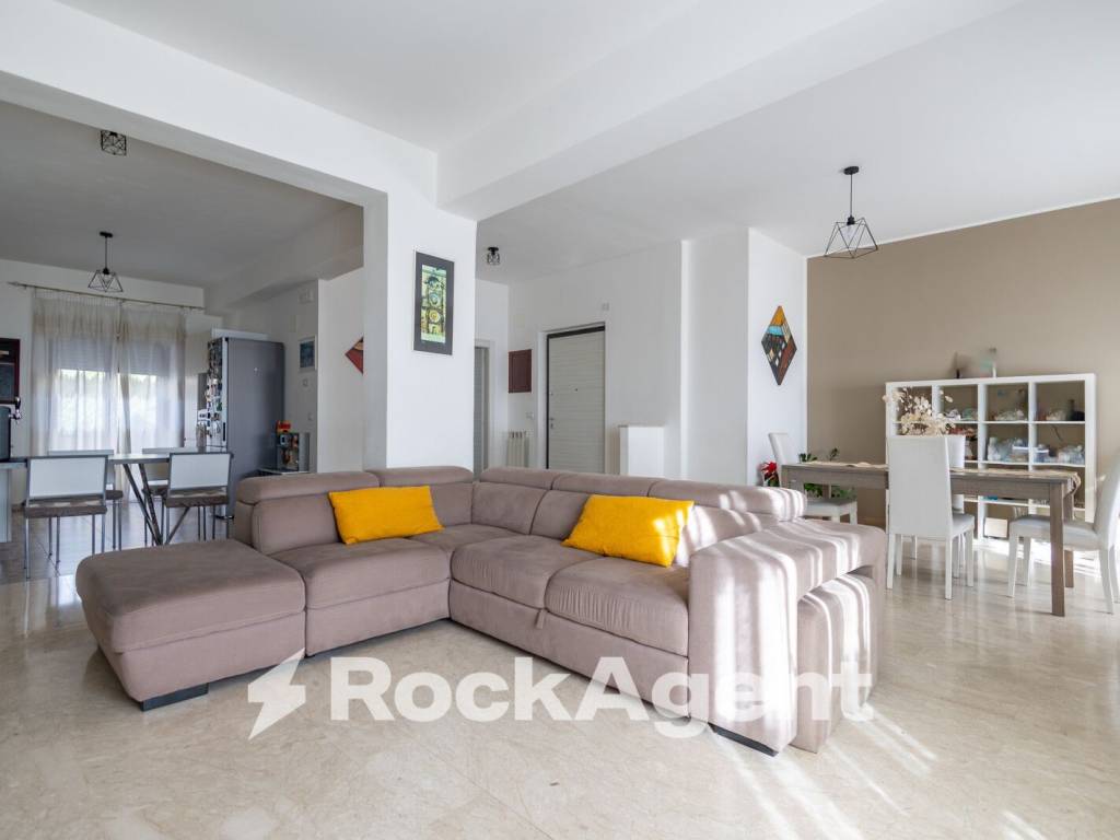 Appartamento a Catanzaro in Viale Vincenzo de Filippis, 61 - Foto 5