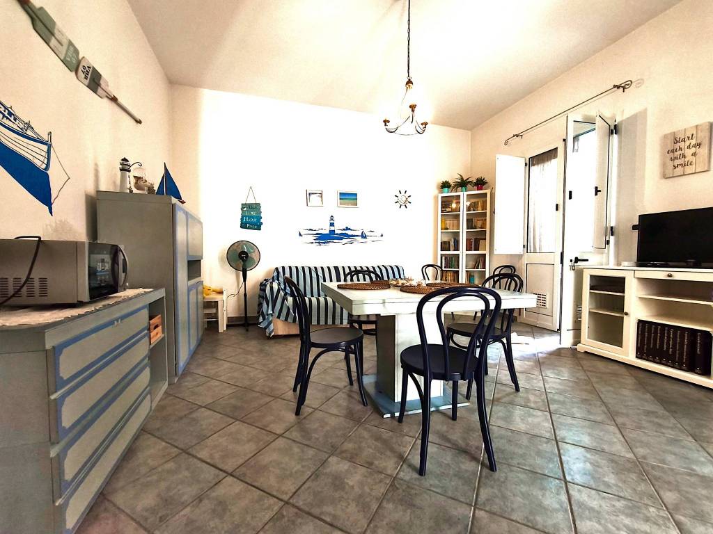 Casa indipendente a Carovigno in Via Maresciallo Luigi Cadorna - Foto 2