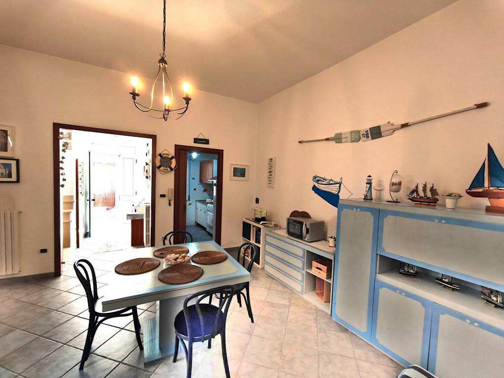 Casa indipendente a Carovigno in Via Maresciallo Luigi Cadorna - Foto 3