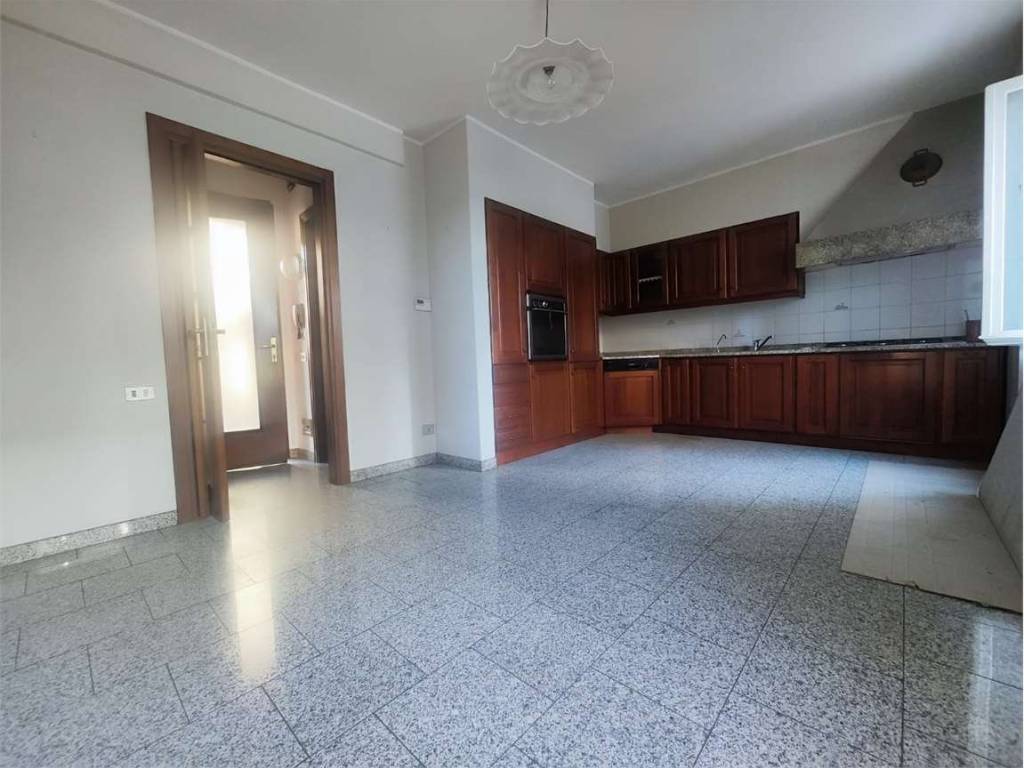 Appartamento a Galbiate in piazza cardinal ferrari - Foto 3