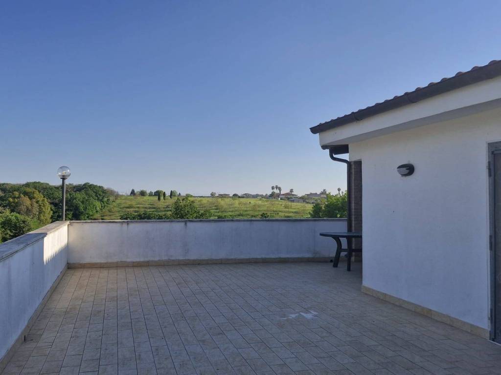 Villa a Aprilia in Via Taro - Foto 5