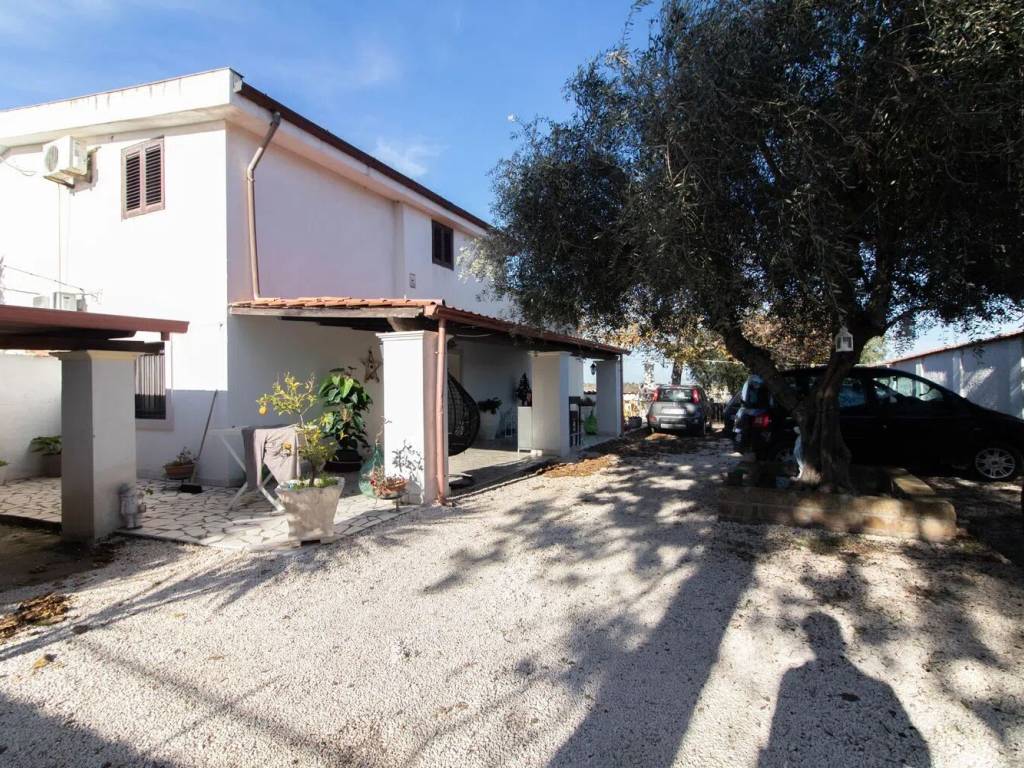 Villa a Foggia in Strada Provinciale 105 - Foto 2