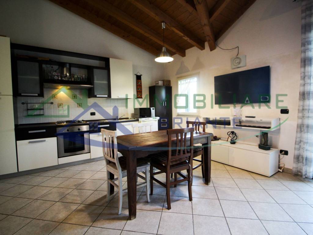 Appartamento a Golasecca in Via Eugenio Montale - Foto 4