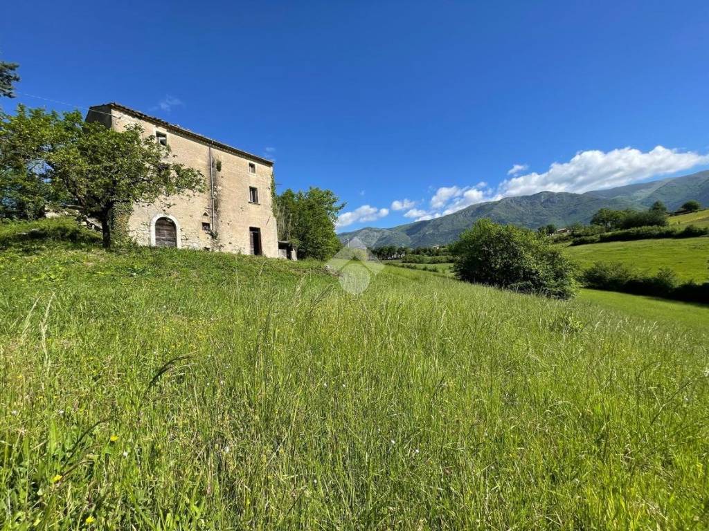 Casa indipendente a Alvito in Via Fragneto - Foto 3