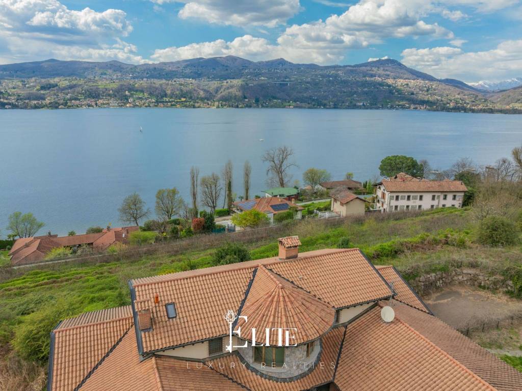 Villa a Ranco in Via Enrico Fermi, 2 - Foto 2