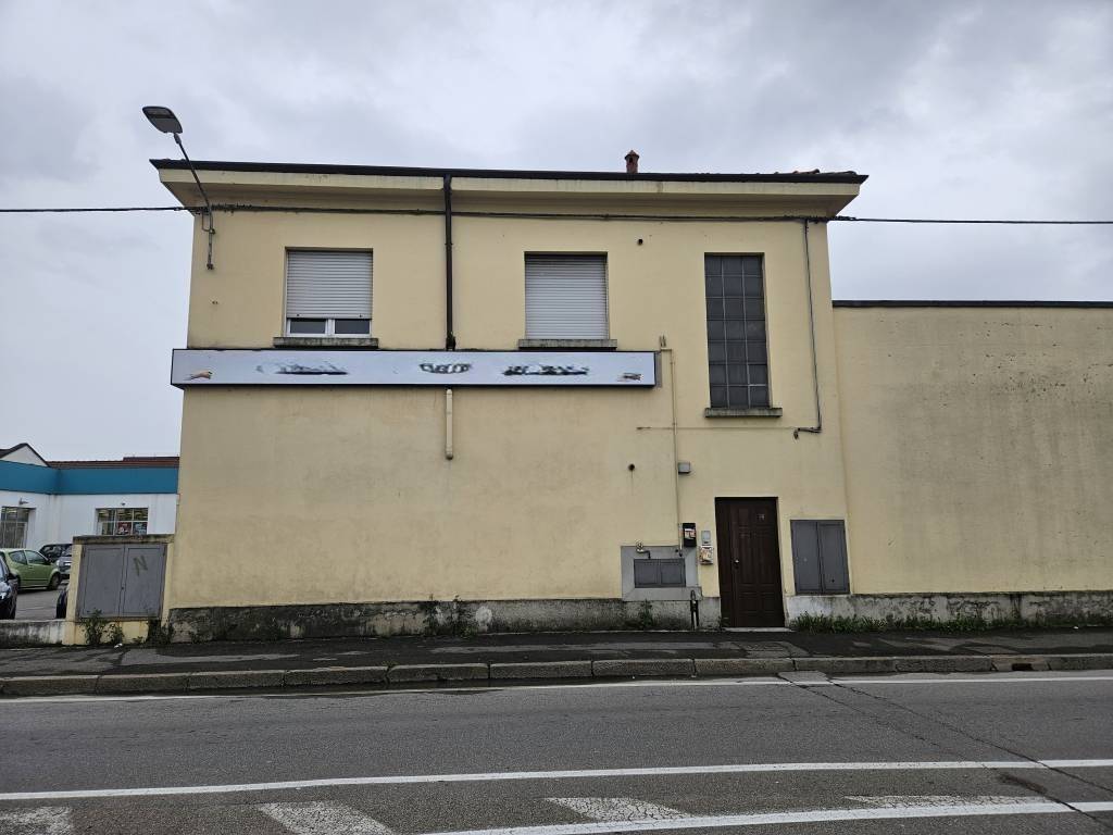 Appartamento a Gallarate in Via Angelo Ambrosoli - Foto 2
