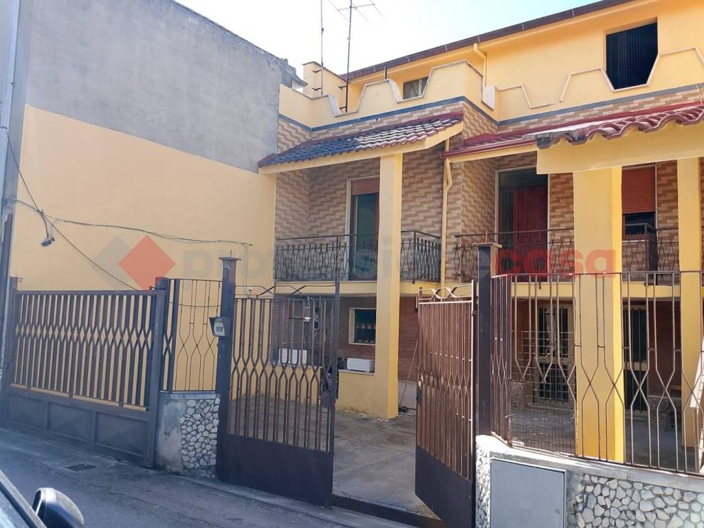 Casa indipendente a Mondragone in Via Venezia , Snc - Foto 2