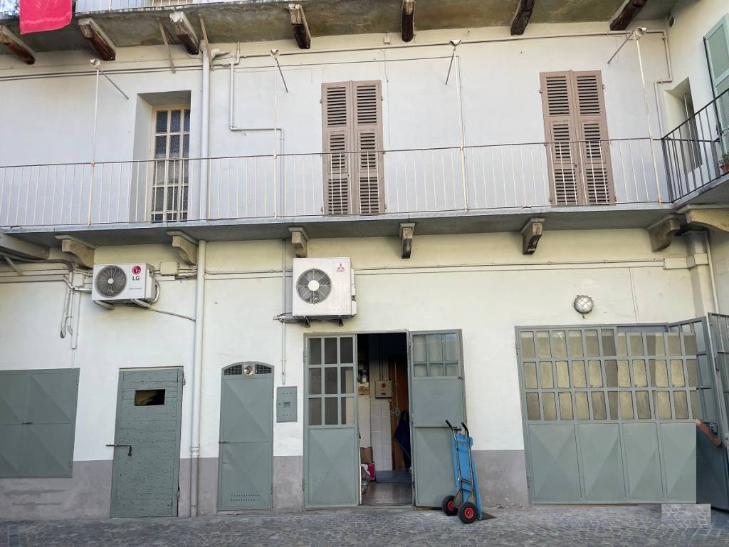 Appartamento a Canelli in Piazza Camillo Benso di Cavour - Foto 4