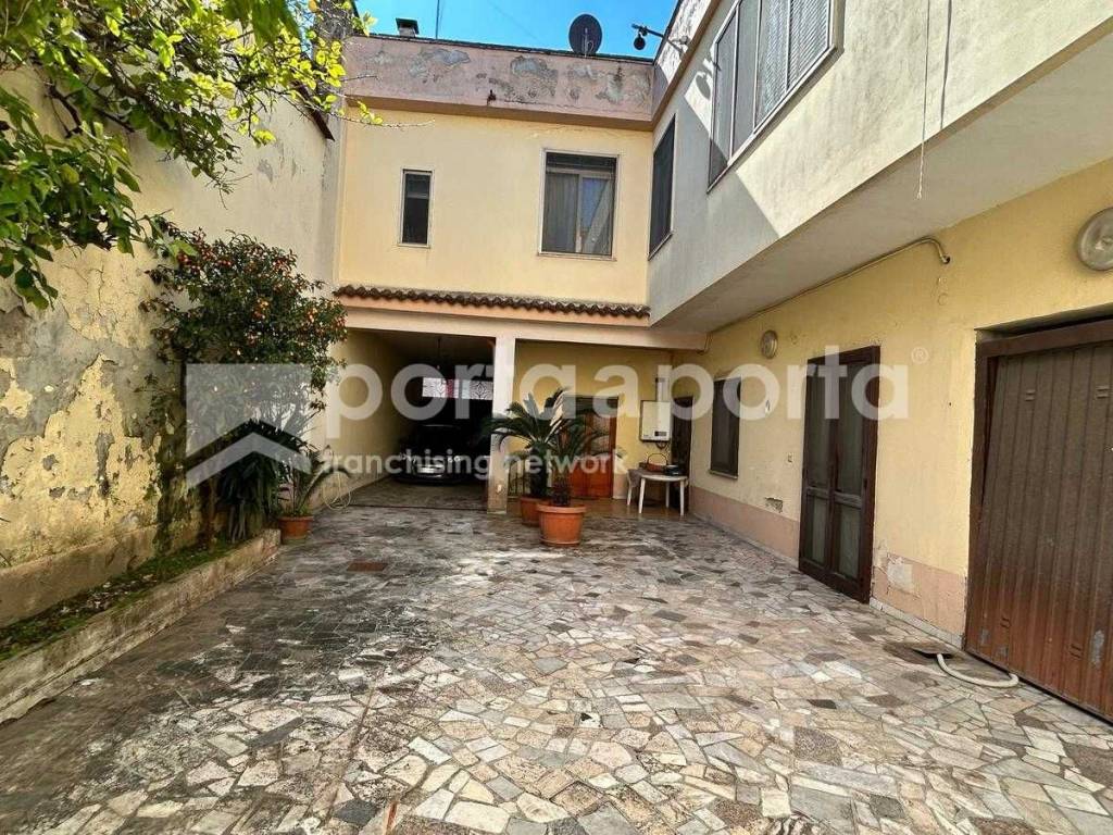 Appartamento a Curti in Via Vittorio Veneto - Foto 4