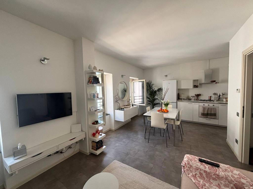 Appartamento a Lecco in Via Roma, 24 - Foto 4