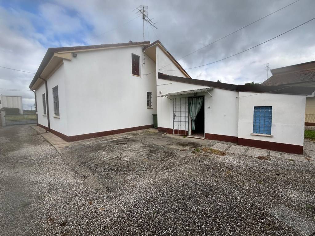 Villa a Vigarano mainarda in Via Rondona - Foto 5