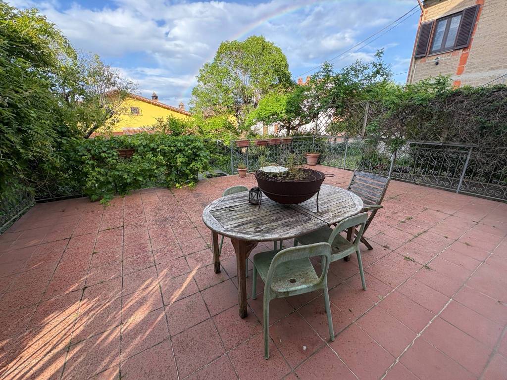 Casa indipendente a Castiglione del lago in Via Poggio del Sole - Foto 5