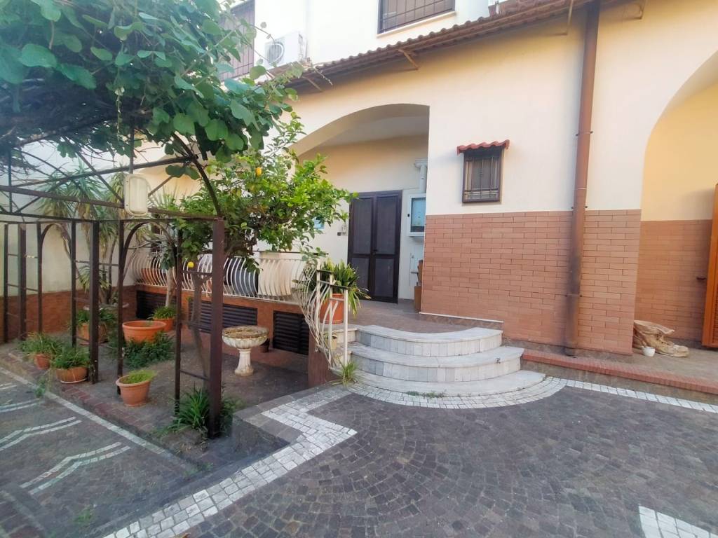 Casa indipendente a Cervino in Via Tempio d'Efeso - Foto 2