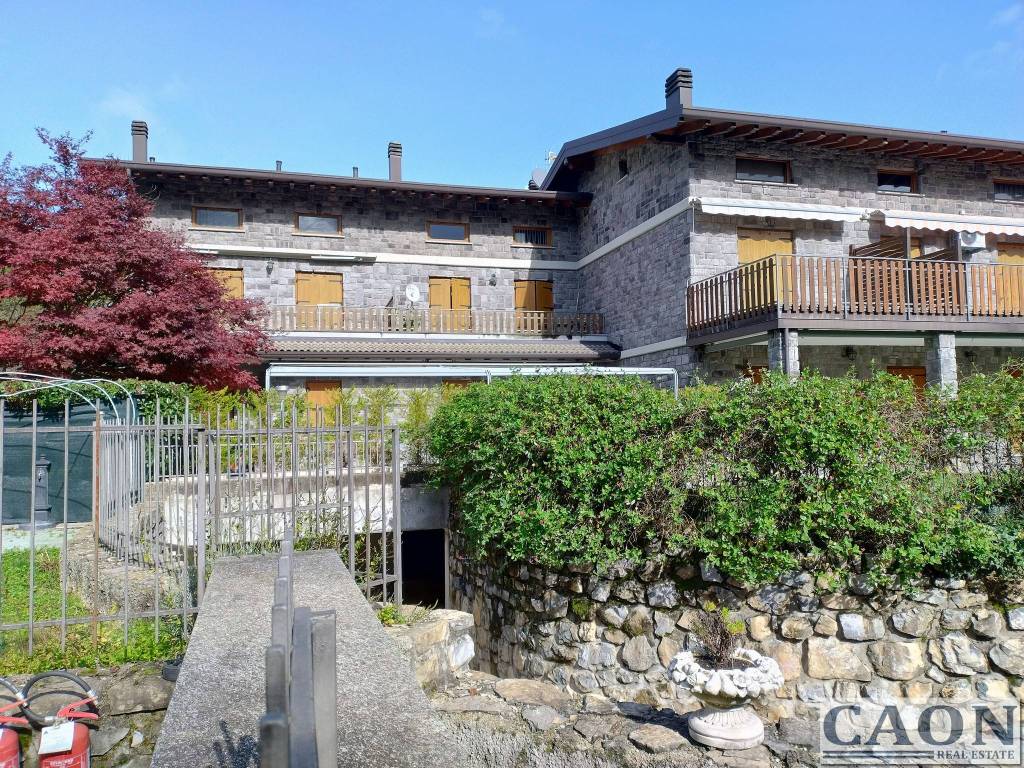 Appartamento a Alta valle intelvi in Viale Campione d'Italia - Foto 3