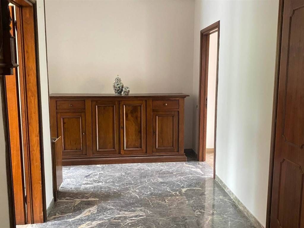 Appartamento a Modena in Via Bassano Del Grappa, 36 - Foto 2