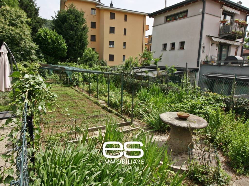 Casa indipendente a Lecco in Via Cesura, 14 - Foto 2