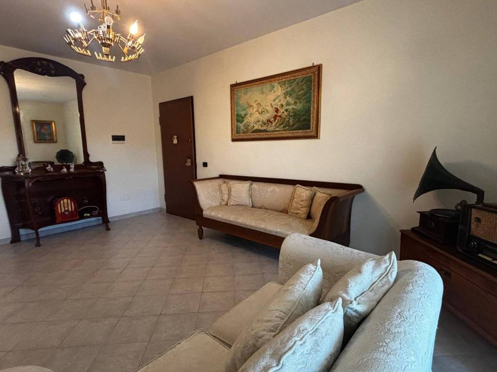 Appartamento a Caserta in Via Aldo Capitini - Foto 5