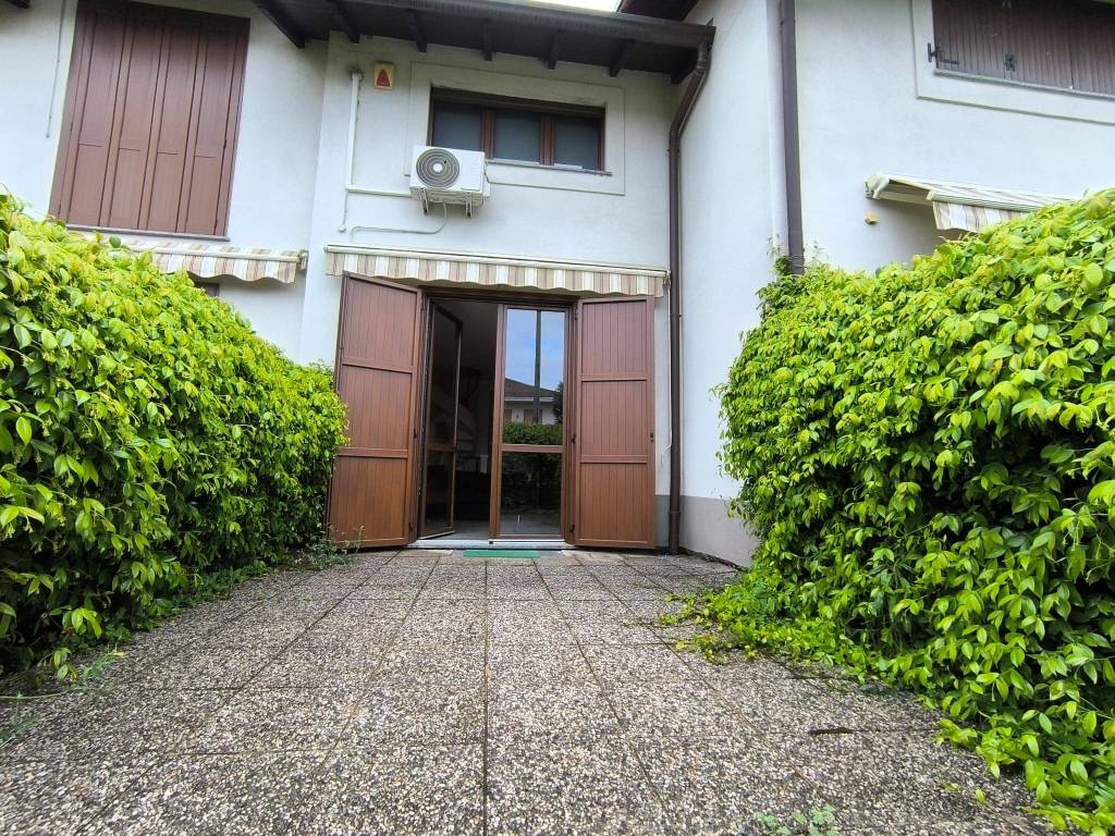 Villetta a schiera a Uboldo in Via Giovanni Pascoli - Foto 2