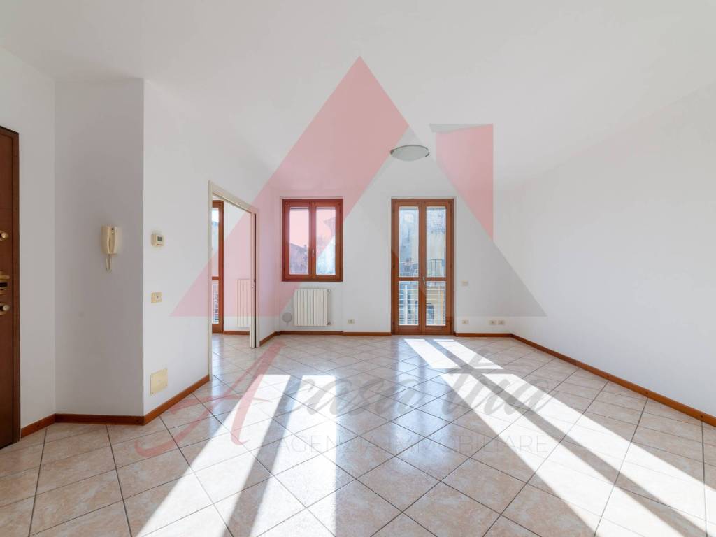 Appartamento a Airuno in Via Vittorio Emanuele II, 3 - Foto 3