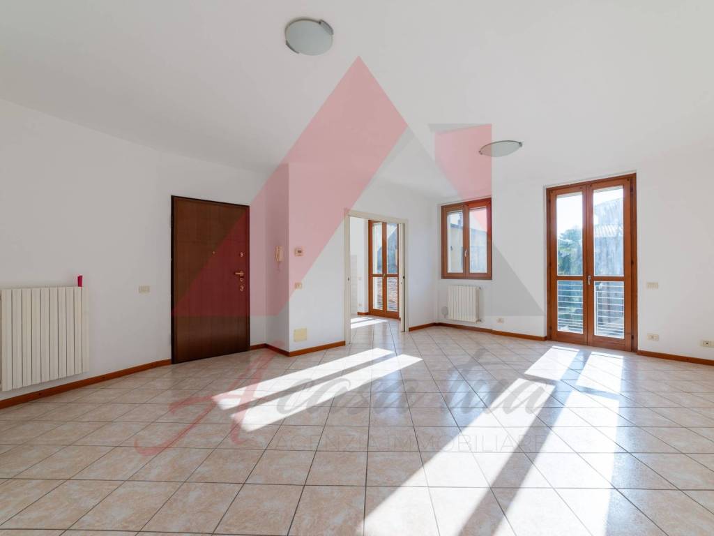 Appartamento a Airuno in Via Vittorio Emanuele II, 3 - Foto 5