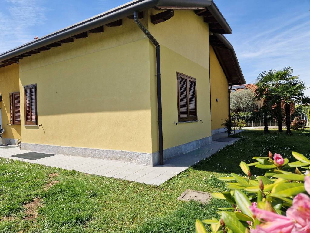 Villa a Cairate - Foto 2