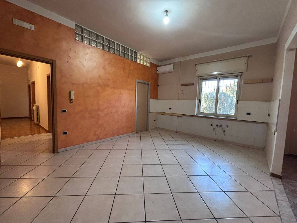 Appartamento a Caserta in Strada Privata Andrea Violani - Foto 4