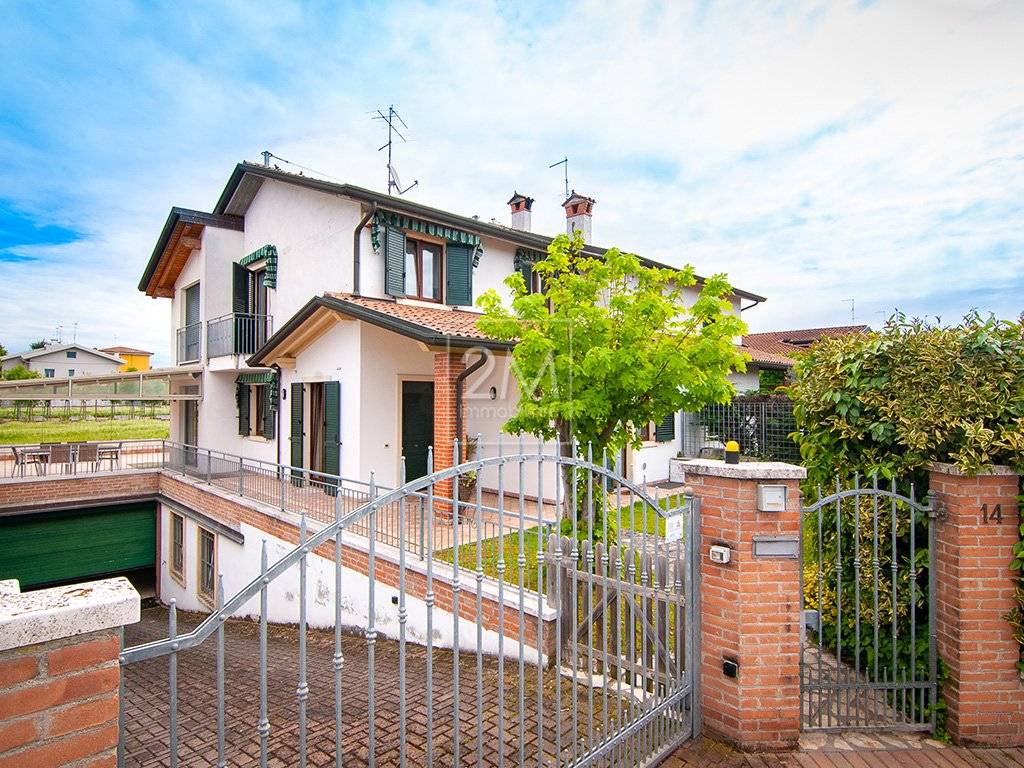 Villa a Villafranca di verona in Via Donatori di Sangue - Foto 3