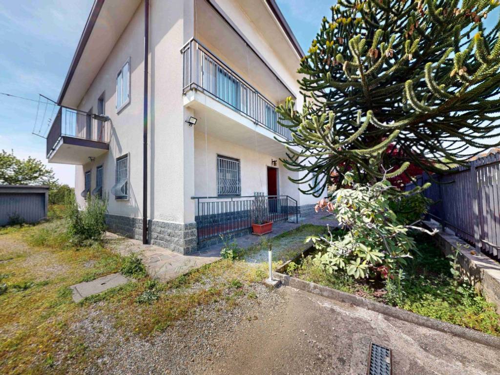 Villa a Tradate in Via Enrico Mattei - Foto 4