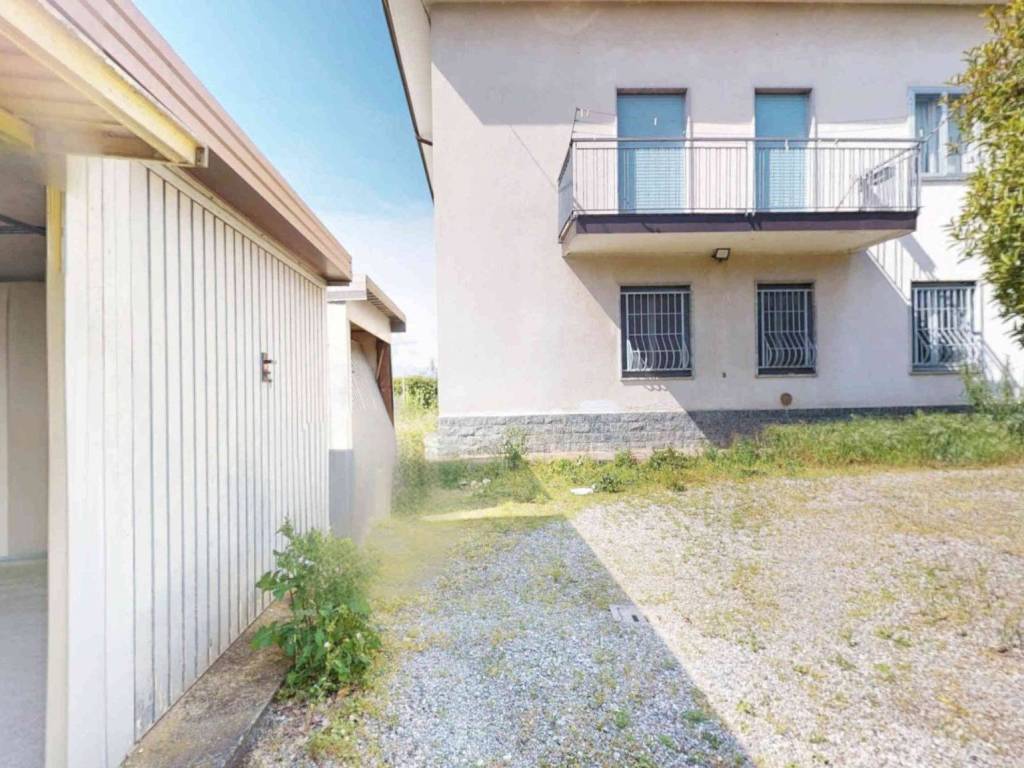 Villa a Tradate in Via Enrico Mattei - Foto 5