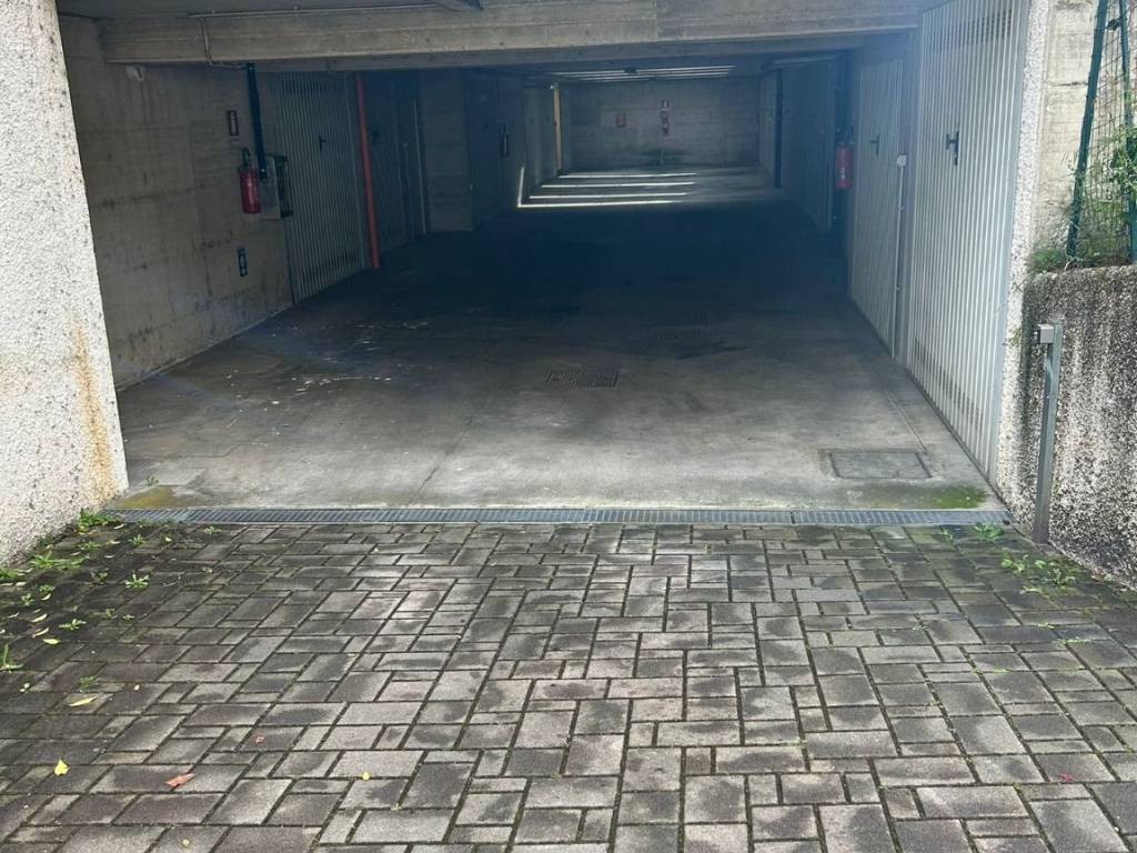Box / garage a Brugherio in Via Grazia Deledda, 10 - Foto 3