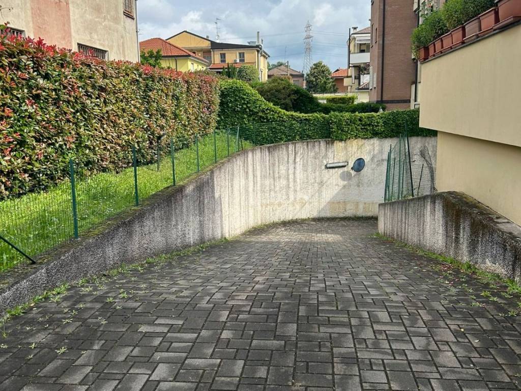 Box / garage a Brugherio in Via Grazia Deledda, 10 - Foto 4