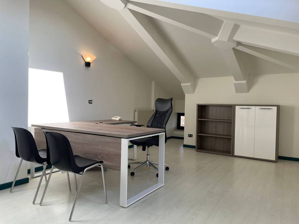 Immobile a Vittorio veneto in Piazza Medaglie d'Oro, 9 - Foto 4