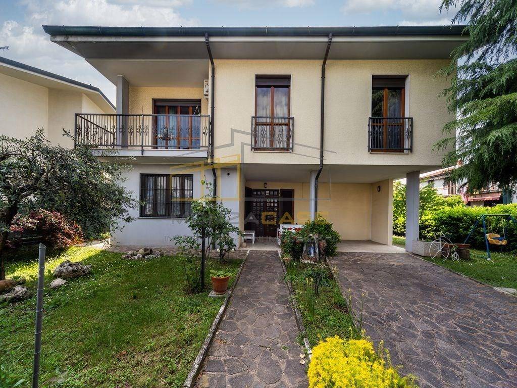 Villa a Roncello in via Mazzini, 11 - Foto 2