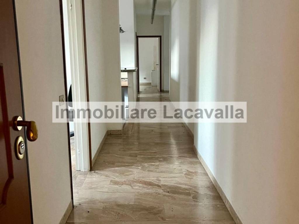 Appartamento a Varese in Via Carlo Avegno, 4 - Foto 3