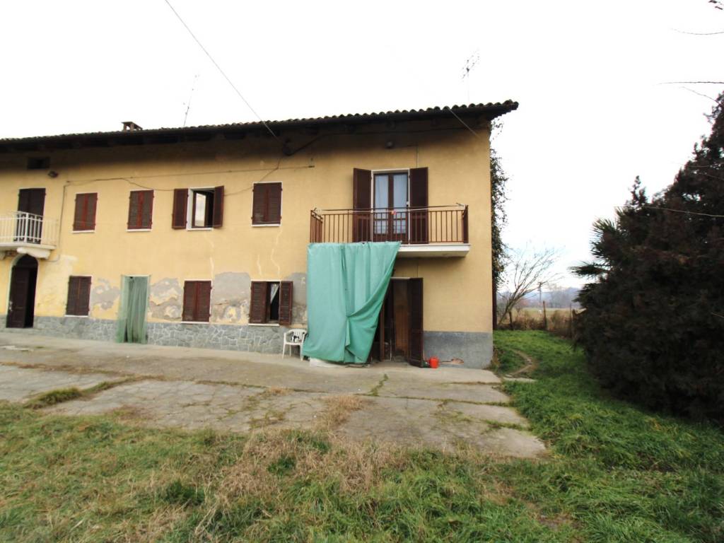 Casa indipendente a Castellinaldo d'alba in SP176 - Foto 2