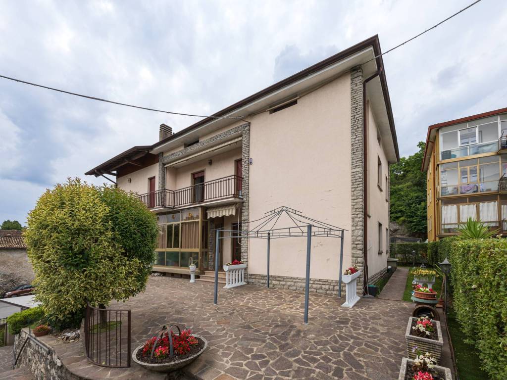 Appartamento a Nembro in Via Sotto Corna, 3 - Foto 2