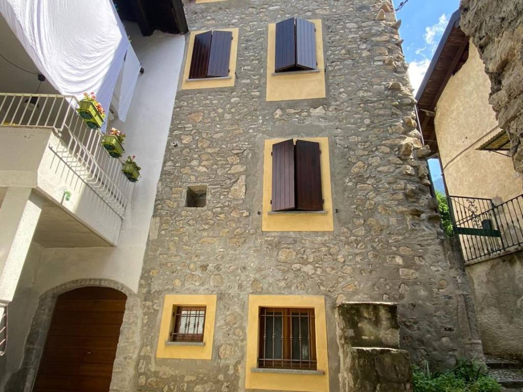 Casa indipendente a Lierna in Via Sornico - Foto 2