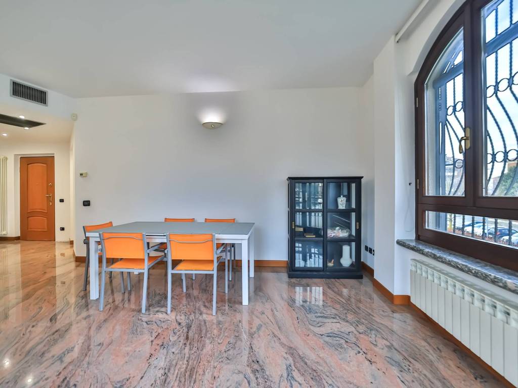 Appartamento a Agrate brianza in Via Salvo D'Acquisto, 11 - Foto 2