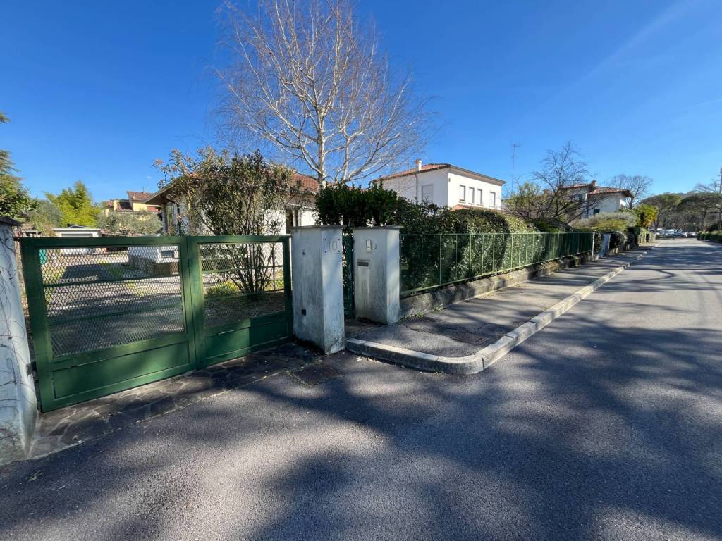 Villa a Gorizia in VIA BORSI, 10 - Foto 4